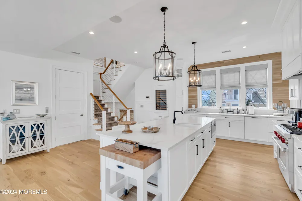 226 Dune Avenue Mantoloking, NJ 08738