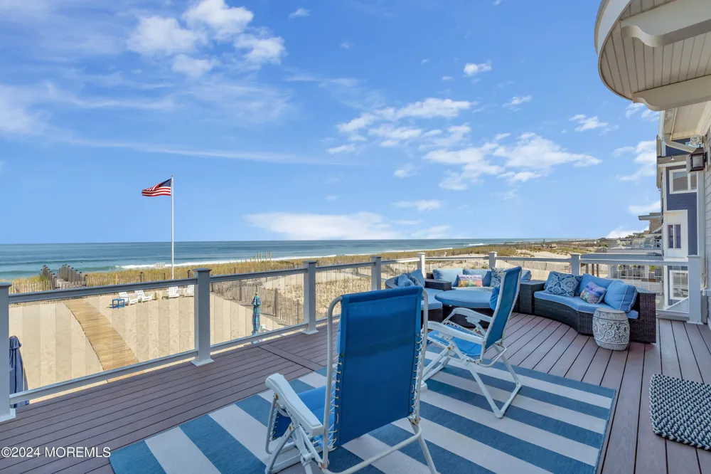 226 Dune Avenue Mantoloking, NJ 08738