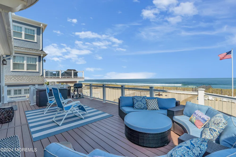 226 Dune Avenue Mantoloking, NJ 08738