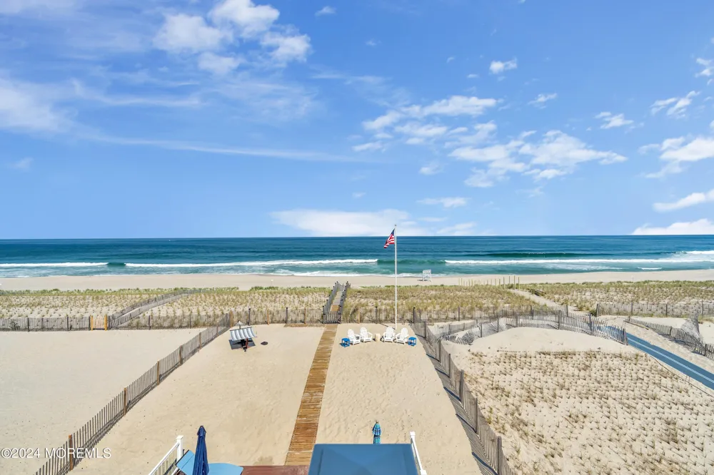 226 Dune Avenue Mantoloking, NJ 08738