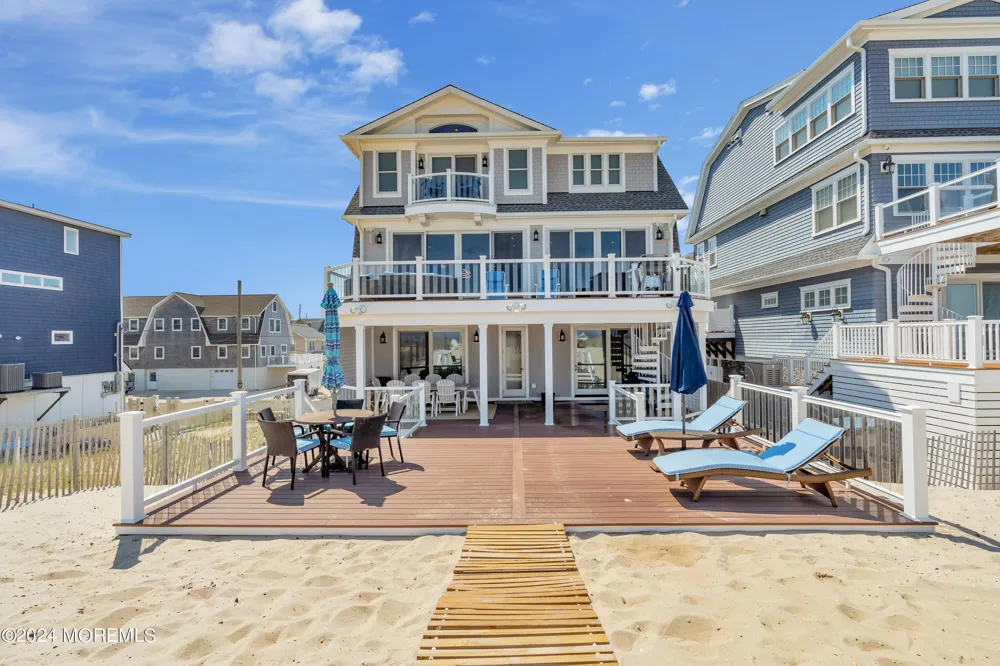 226 Dune Avenue Mantoloking, NJ 08738