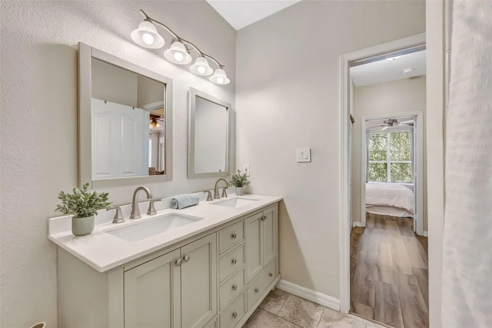 5000 CULBREATH KEY WAY #1-204 Tampa, FL 33611