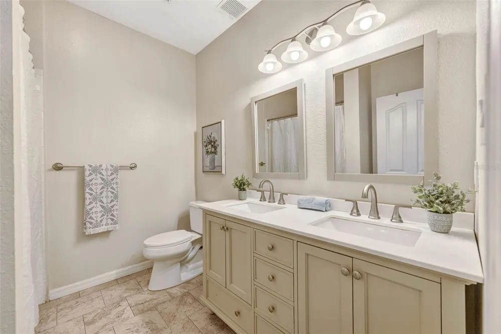 5000 CULBREATH KEY WAY #1-204 Tampa, FL 33611