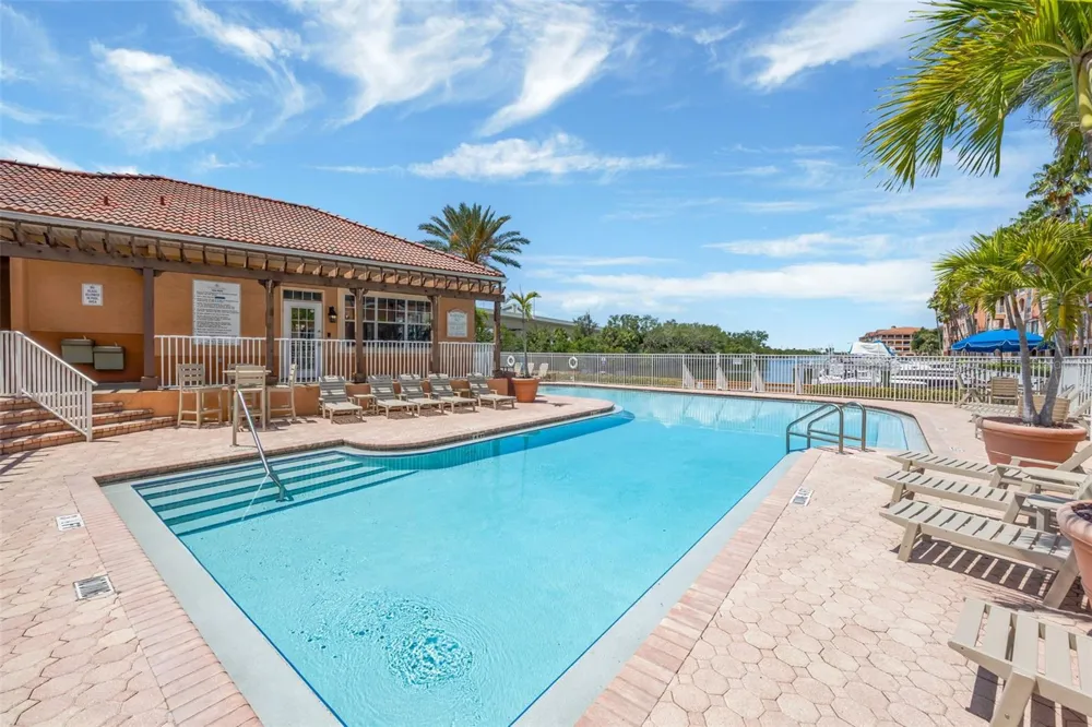 5000 CULBREATH KEY WAY #1-204 Tampa, FL 33611