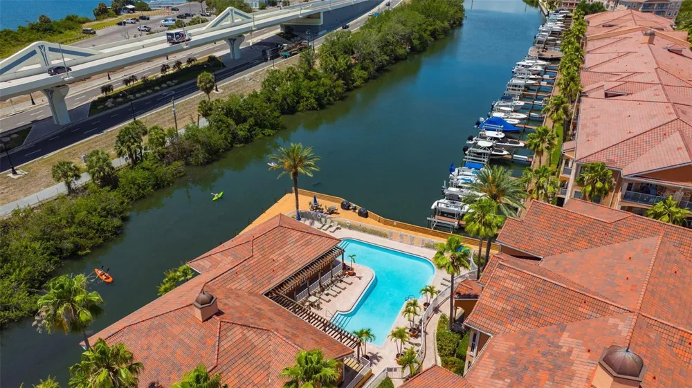 5000 CULBREATH KEY WAY #1-204 Tampa, FL 33611