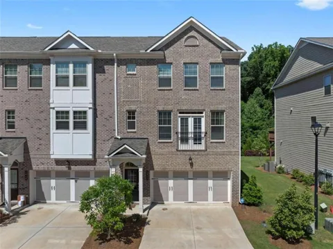 2042 Violet Lane