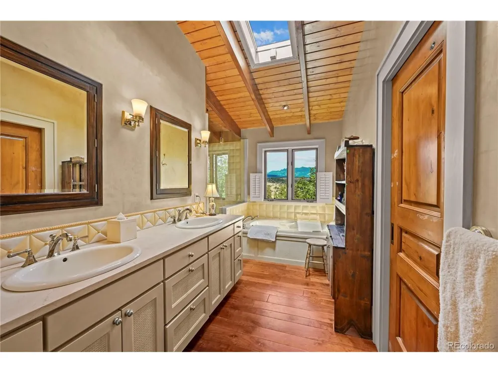 181 Jawbone Canyon Place Chromo, CO 81128