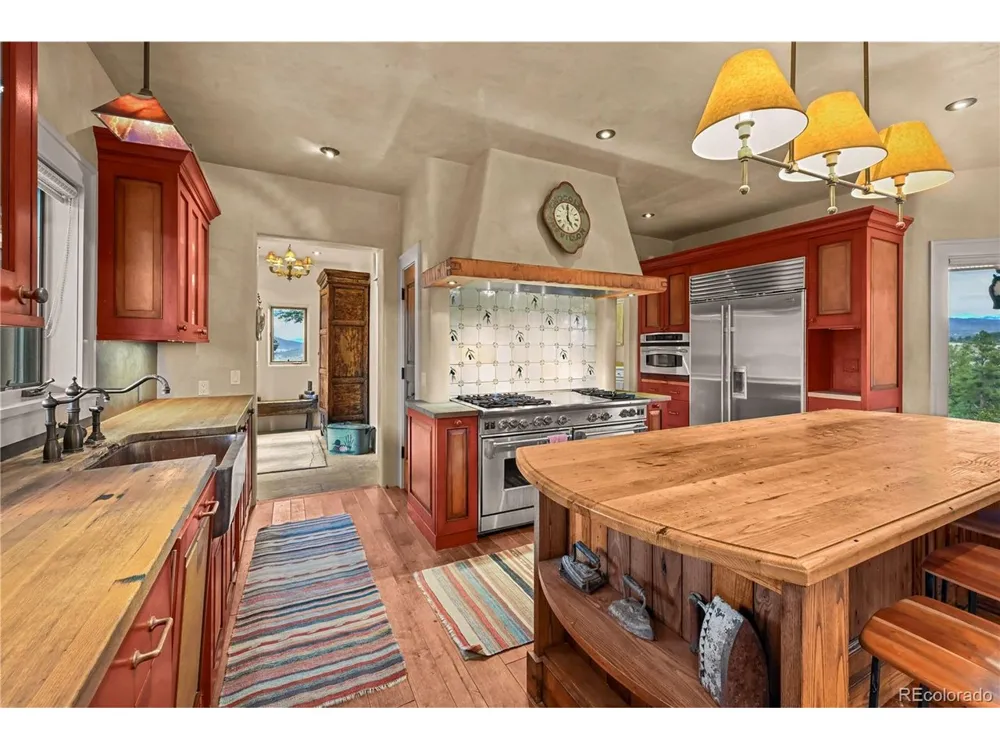 181 Jawbone Canyon Place Chromo, CO 81128