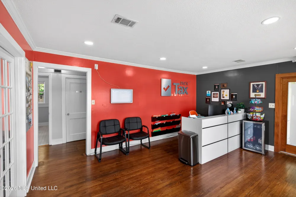 208 S 25th Avenue Hattiesburg, MS 39401