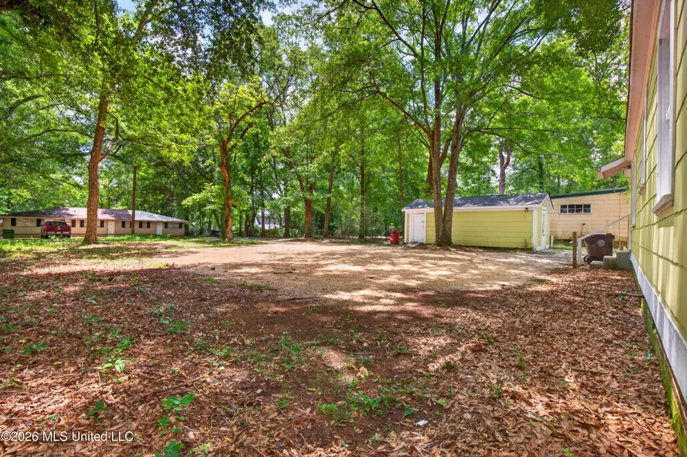 208 S 25th Avenue Hattiesburg, MS 39401