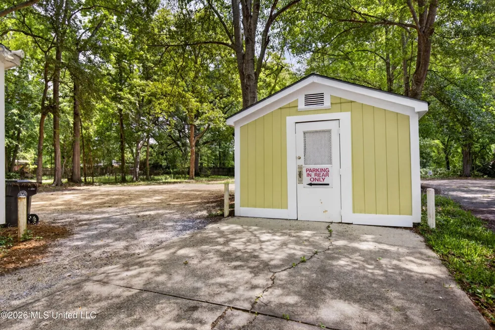 208 S 25th Avenue Hattiesburg, MS 39401