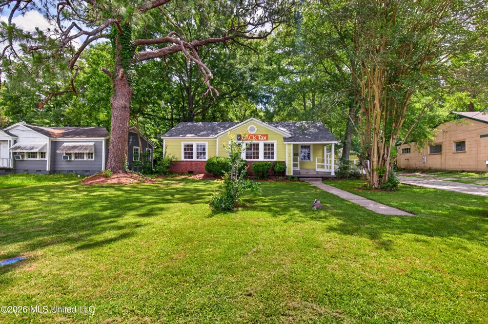 208 S 25th Avenue Hattiesburg, MS 39401