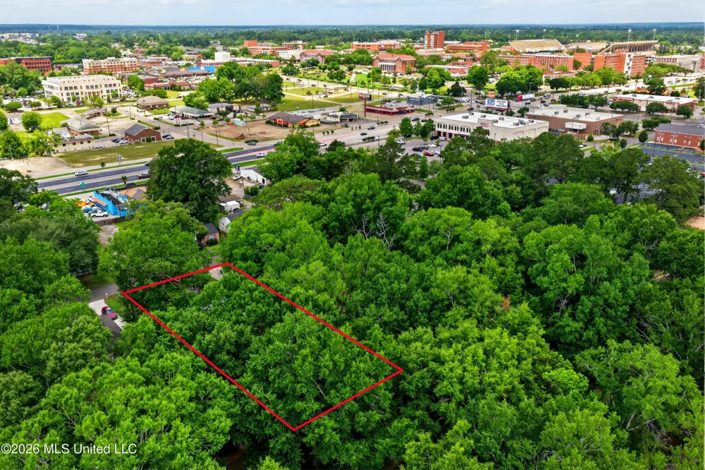 208 S 25th Avenue Hattiesburg, MS 39401