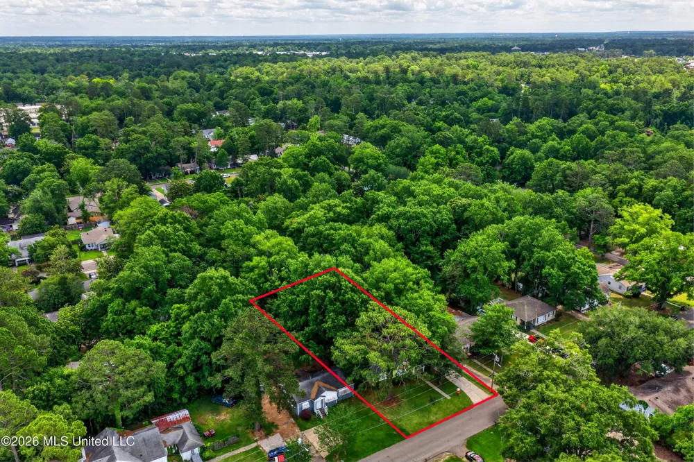208 S 25th Avenue Hattiesburg, MS 39401