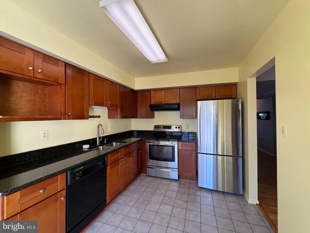 13236 GRAND JUNCTION DRIVE Fairfax, VA 22033