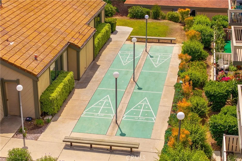 254 Sequoia Court #26 Thousand Oaks, CA 91360