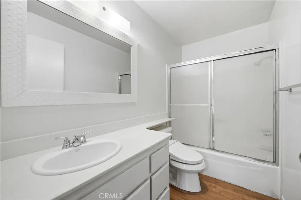 254 Sequoia Court #26 Thousand Oaks, CA 91360