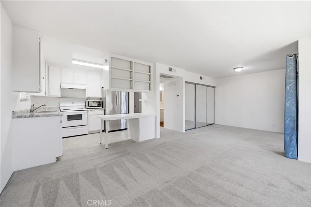 254 Sequoia Court #26 Thousand Oaks, CA 91360