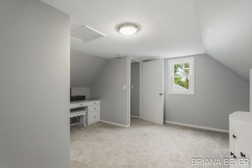 32 W Mckinley Avenue Zeeland, MI 49464