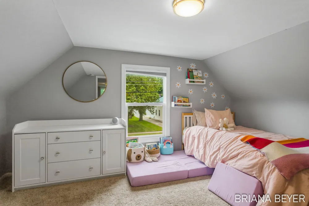32 W Mckinley Avenue Zeeland, MI 49464