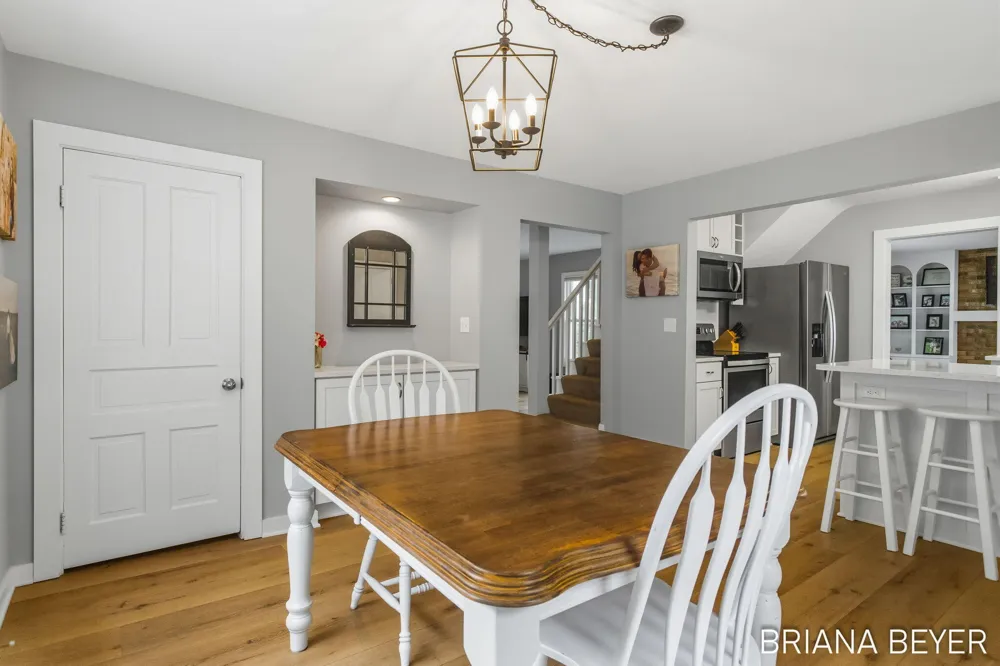 32 W Mckinley Avenue Zeeland, MI 49464