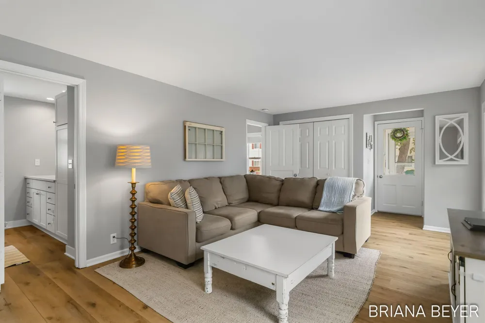 32 W Mckinley Avenue Zeeland, MI 49464