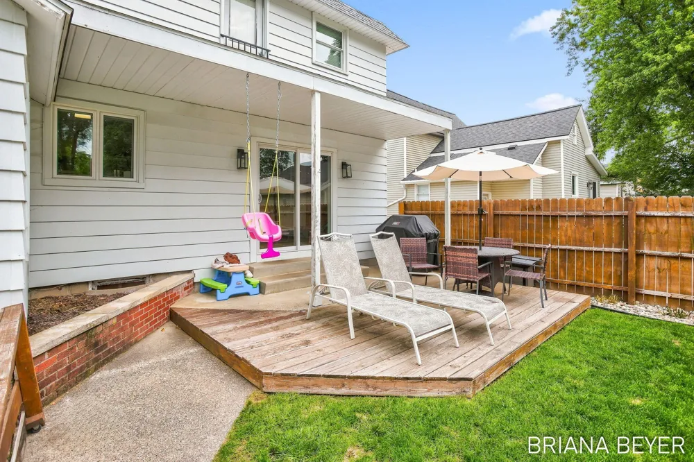 32 W Mckinley Avenue Zeeland, MI 49464