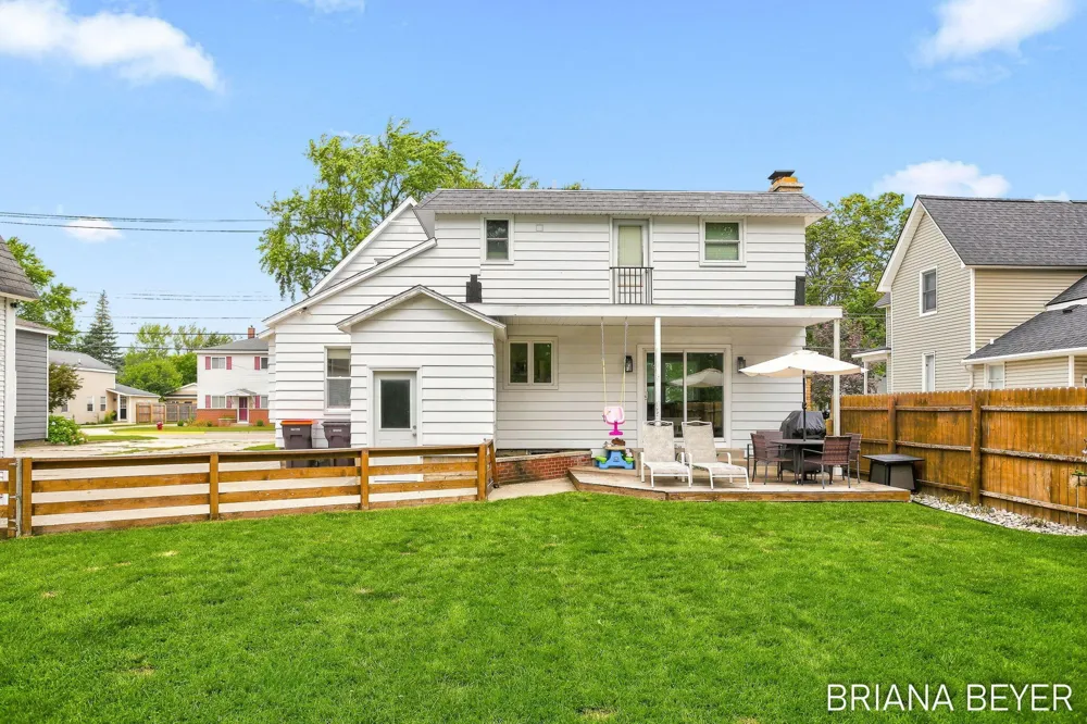 32 W Mckinley Avenue Zeeland, MI 49464