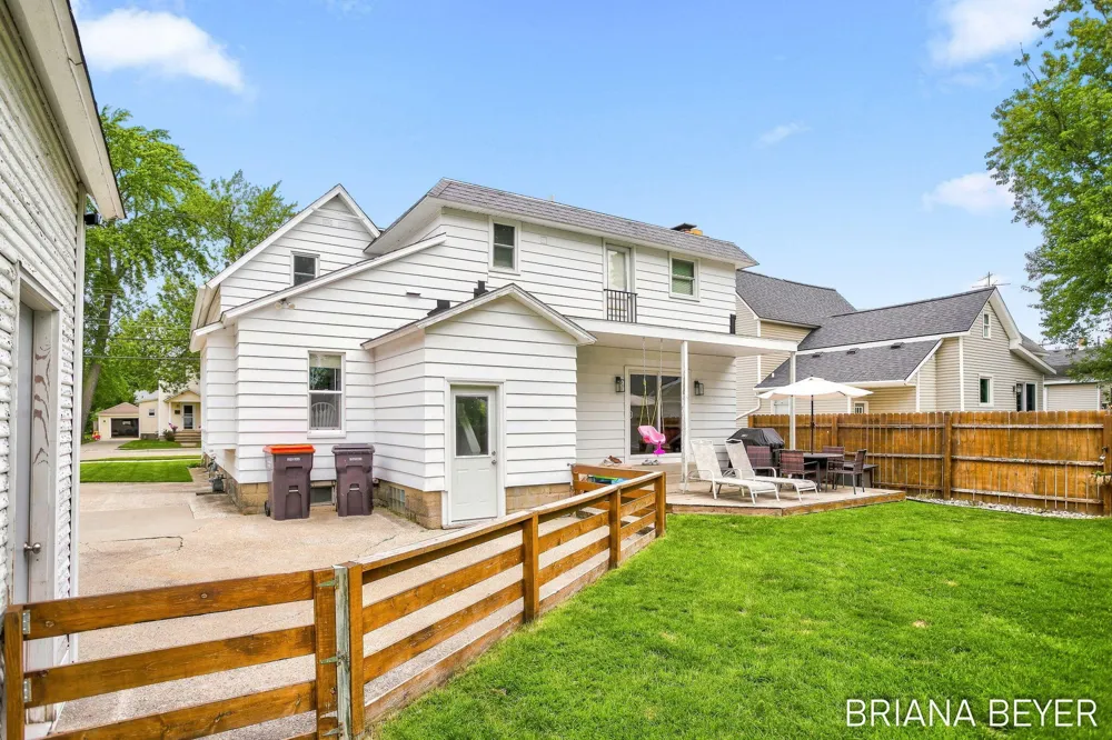 32 W Mckinley Avenue Zeeland, MI 49464