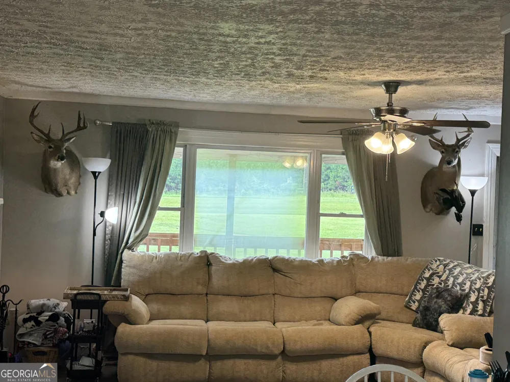 3978 Bartley RD West Point, GA 31833