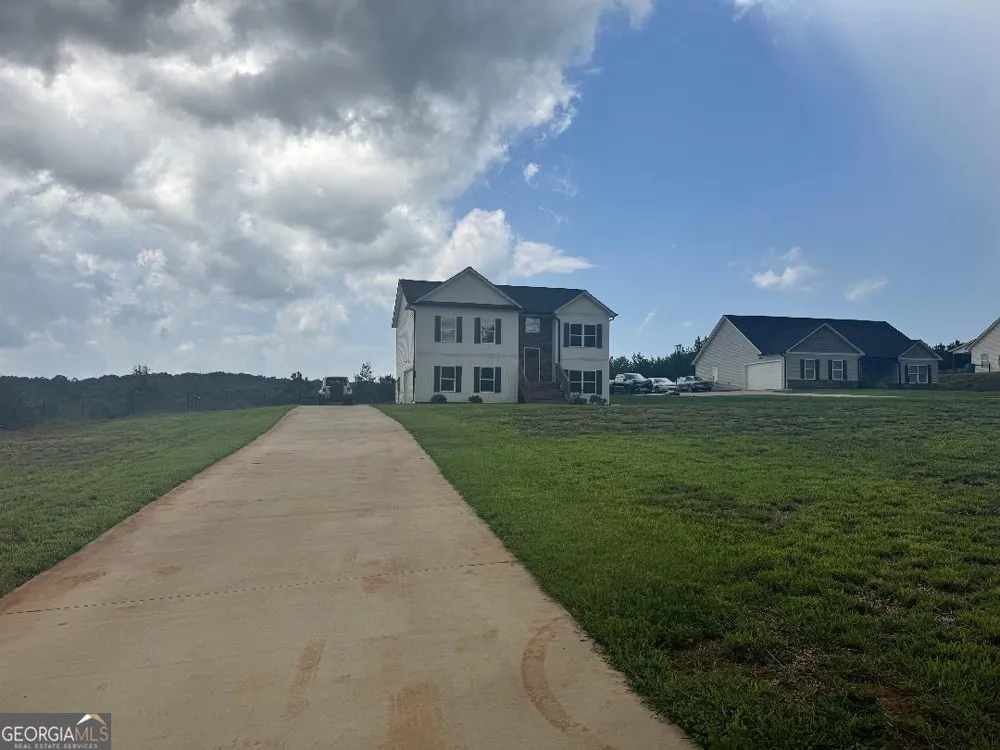 979 Dortch RD Eastanollee, GA 30538
