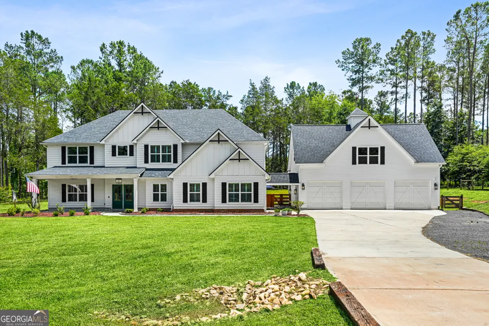 695 Dead Oak RD Senoia, GA 30276