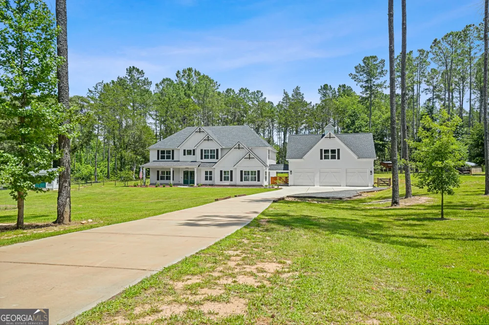695 Dead Oak RD Senoia, GA 30276