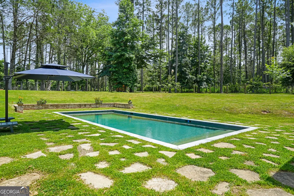 695 Dead Oak RD Senoia, GA 30276