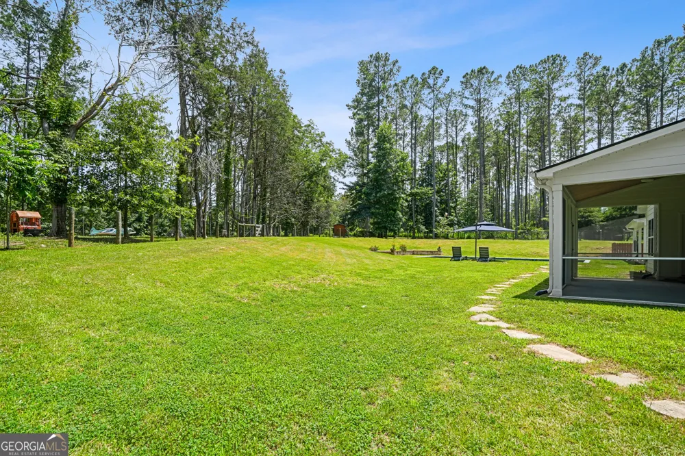 695 Dead Oak RD Senoia, GA 30276