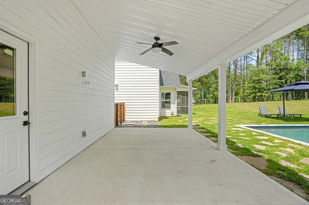 695 Dead Oak RD Senoia, GA 30276