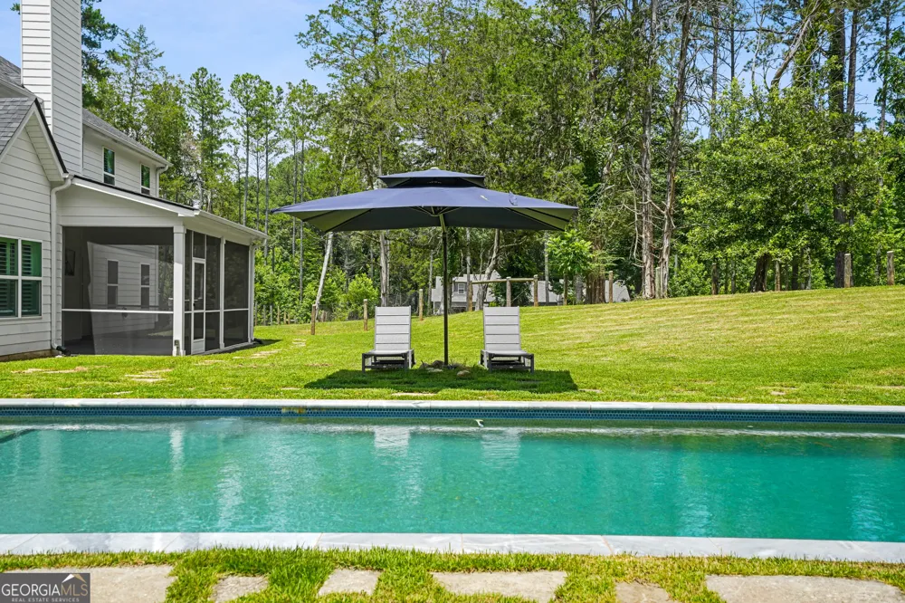 695 Dead Oak RD Senoia, GA 30276