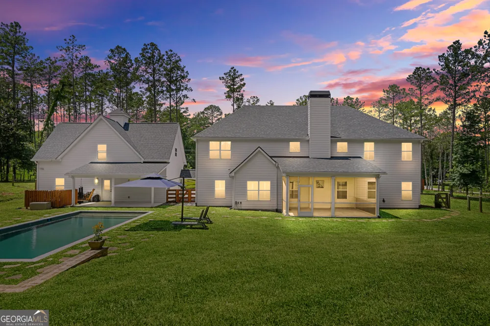 695 Dead Oak RD Senoia, GA 30276