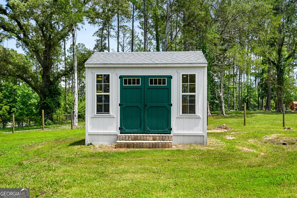 695 Dead Oak RD Senoia, GA 30276