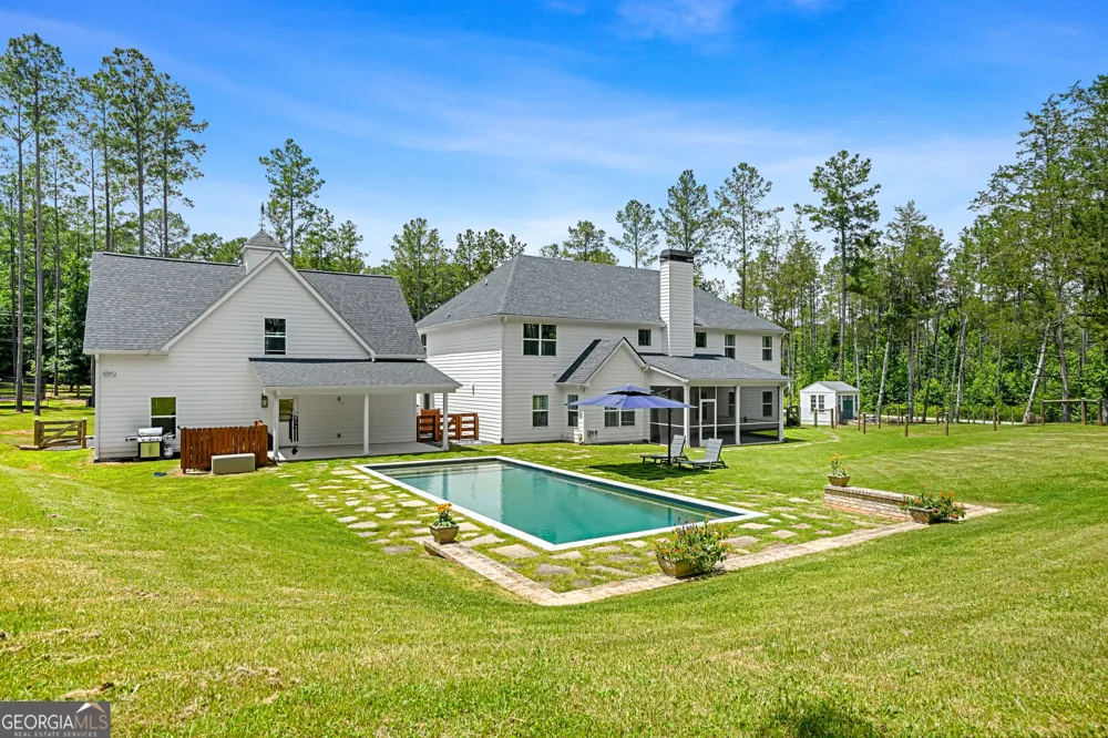 695 Dead Oak RD Senoia, GA 30276