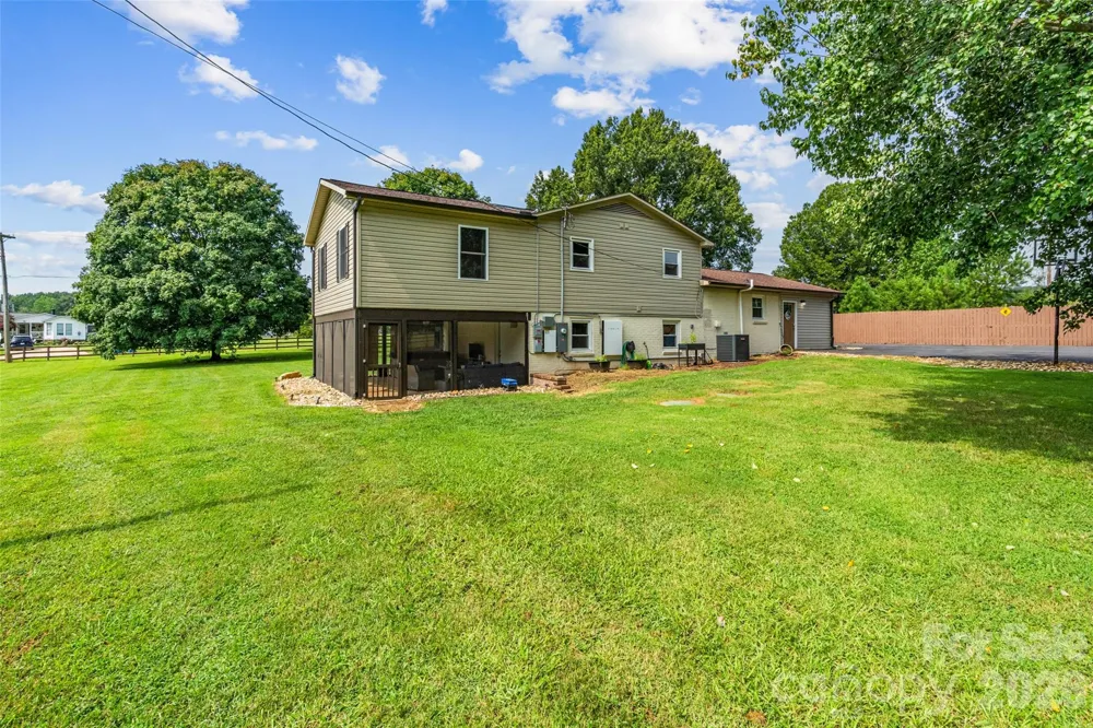 6060 Lineberger Road Sherrills Ford, NC 28673