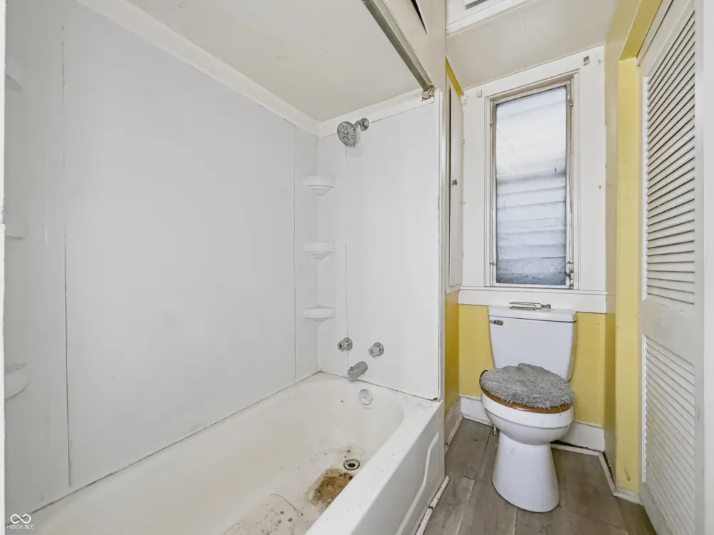 1709 Spruce Street Indianapolis, IN 46203