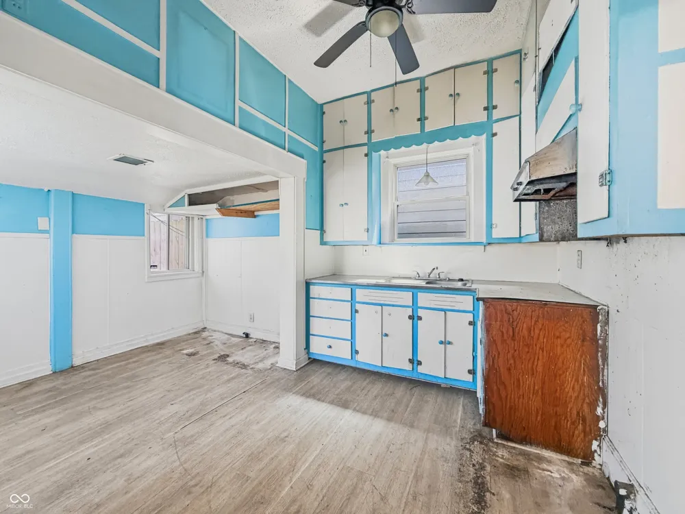 1709 Spruce Street Indianapolis, IN 46203