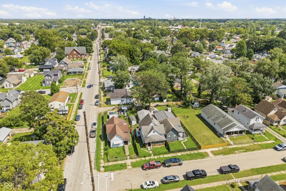 1709 Spruce Street Indianapolis, IN 46203
