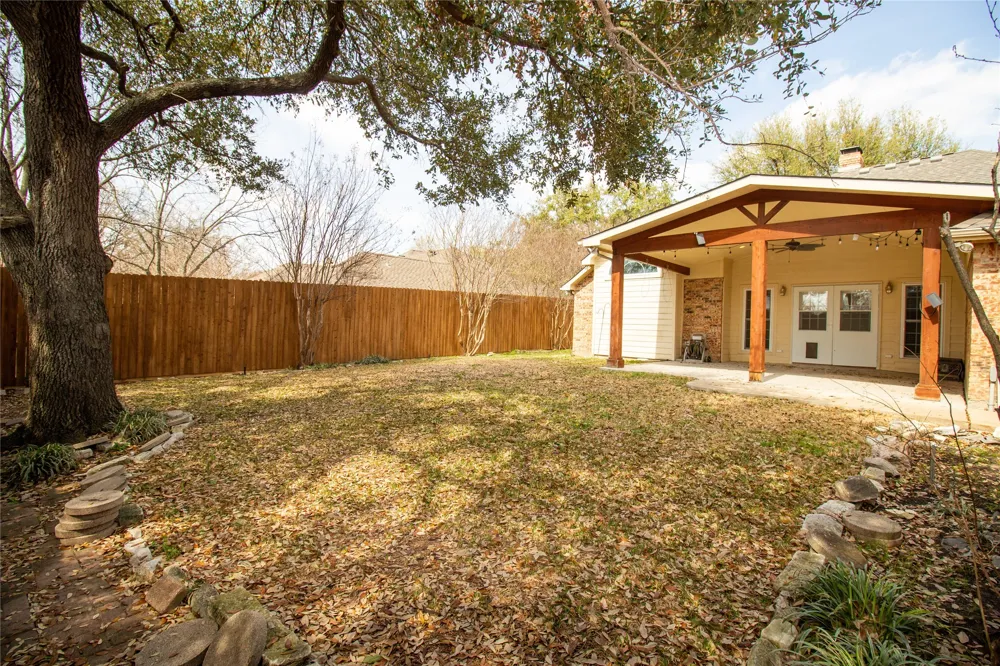 2410 Radcliffe Drive Rowlett, TX 75088