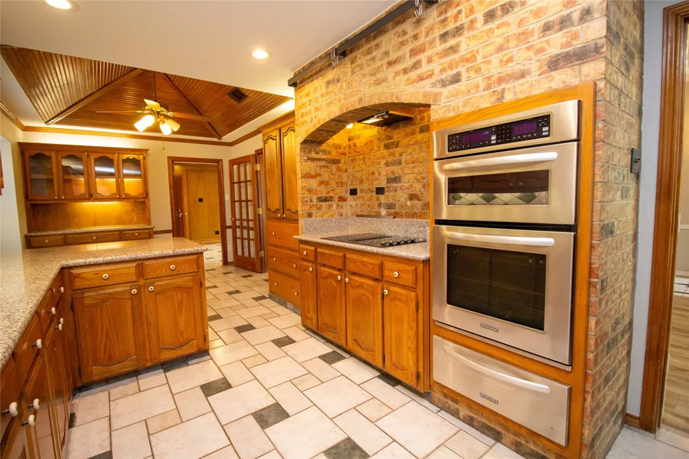 2410 Radcliffe Drive Rowlett, TX 75088