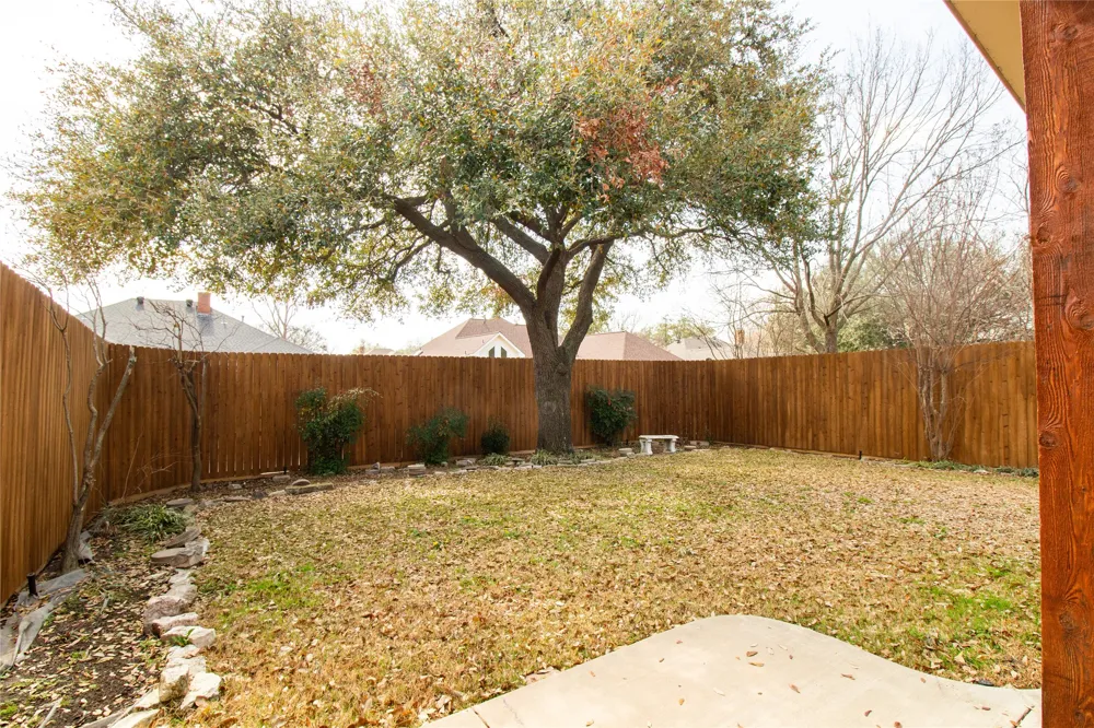 2410 Radcliffe Drive Rowlett, TX 75088