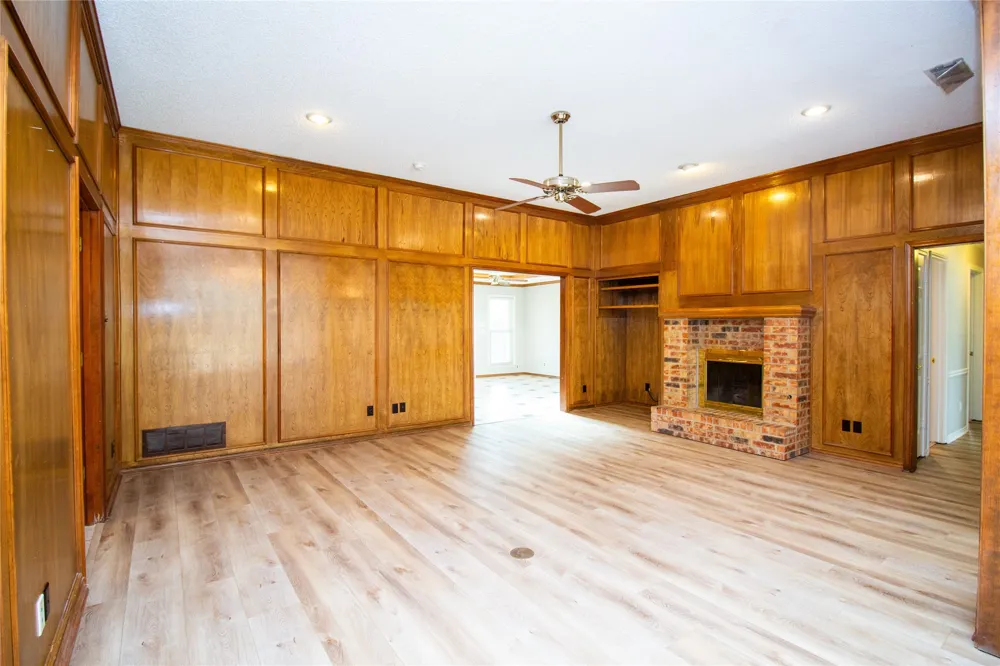 2410 Radcliffe Drive Rowlett, TX 75088