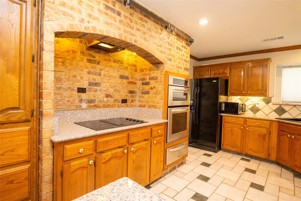 2410 Radcliffe Drive Rowlett, TX 75088