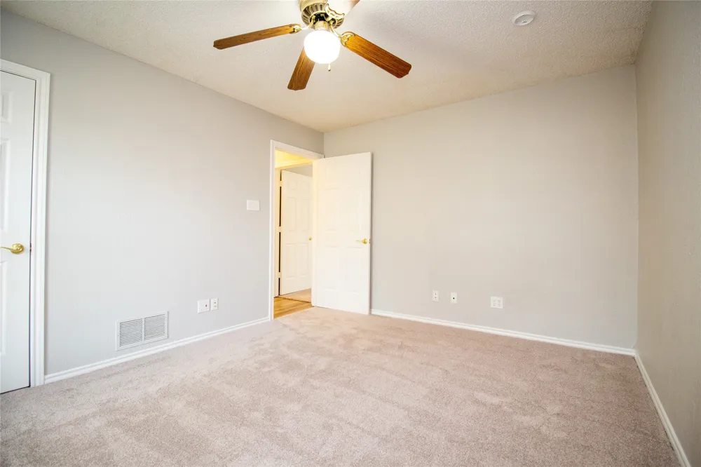 2410 Radcliffe Drive Rowlett, TX 75088